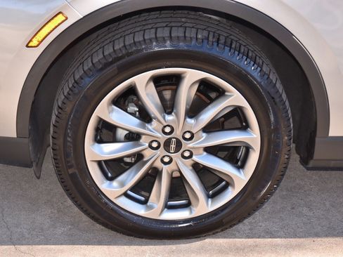 Certified 2022 Lincoln Corsair FWD w/ Premium Package image 38