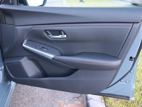 Used 2024 Nissan Sentra SR image 44