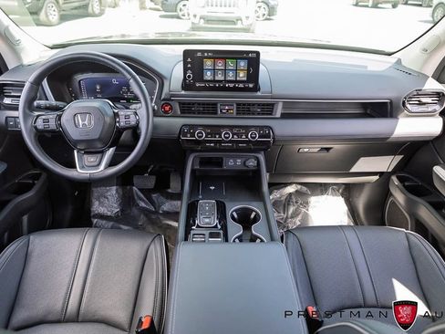 Used 2025 Honda Pilot Elite image 39
