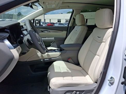 New 2025 Cadillac XT5 Premium Luxury image 8
