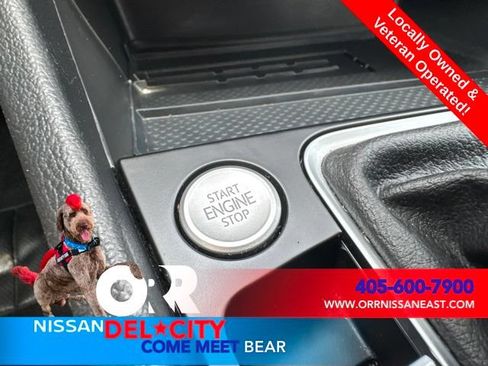 Used 2025 Volkswagen Jetta SE FWD image 26