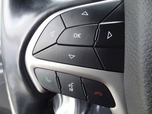 Used 2021 Jeep Grand Cherokee Laredo X AWD/4WD image 19