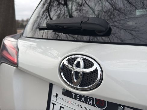 Used 2017 Toyota RAV4 Limited image 13