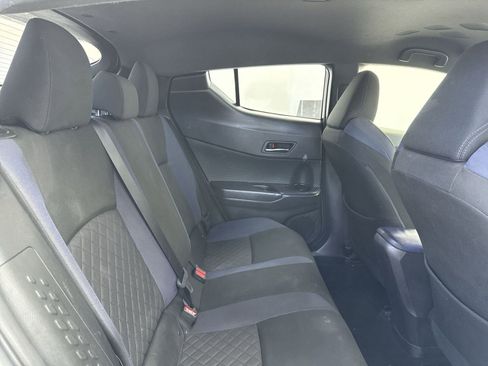 Used 2021 Toyota C-HR XLE image 36