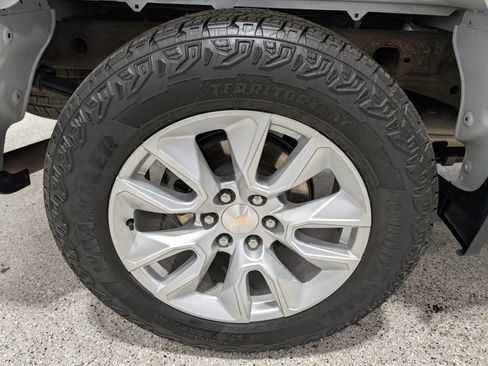 Used 2024 Chevrolet Silverado 1500 Custom image 11