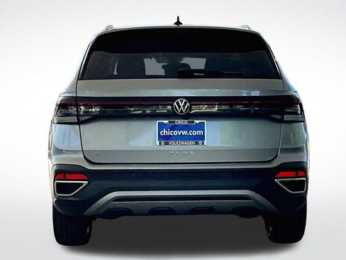 New 2025 Volkswagen Taos SE image 3