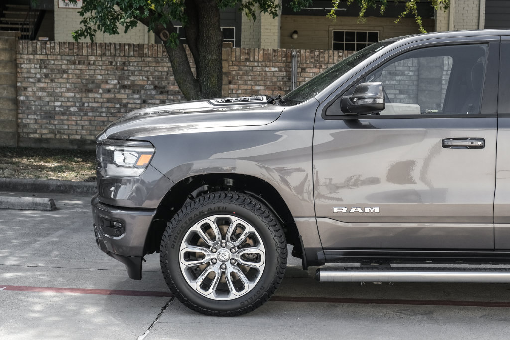 Used 2023 RAM 1500 Laramie AWD/4WD image 21