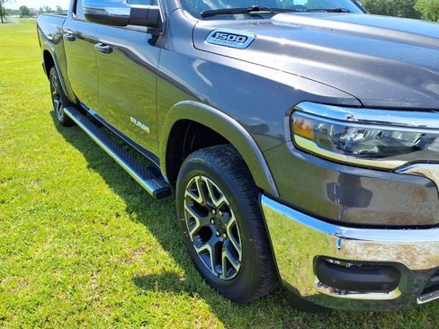 New 2026 RAM 1500 Laramie AWD/4WD image 19