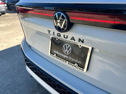 New 2026 Volkswagen Tiguan SE R-Line image 32