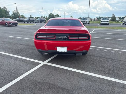 Used 2022 Dodge Challenger SXT RWD image 31