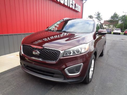 Used 2018 Kia Sorento FWD V6 image 1