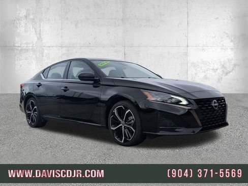 Used 2024 Nissan Altima 2.5 SR FWD image 1