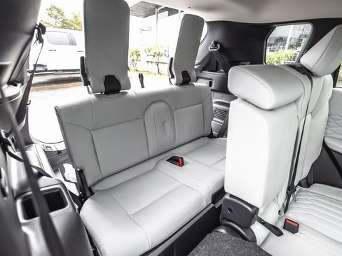 New 2026 Mitsubishi Outlander SEL image 38