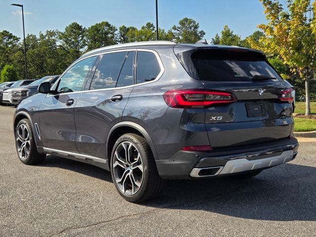 Used 2021 BMW X5 sDrive40i w/ Premium Package RWD image 3
