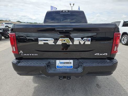Used 2025 RAM 2500 Limited AWD/4WD image 6