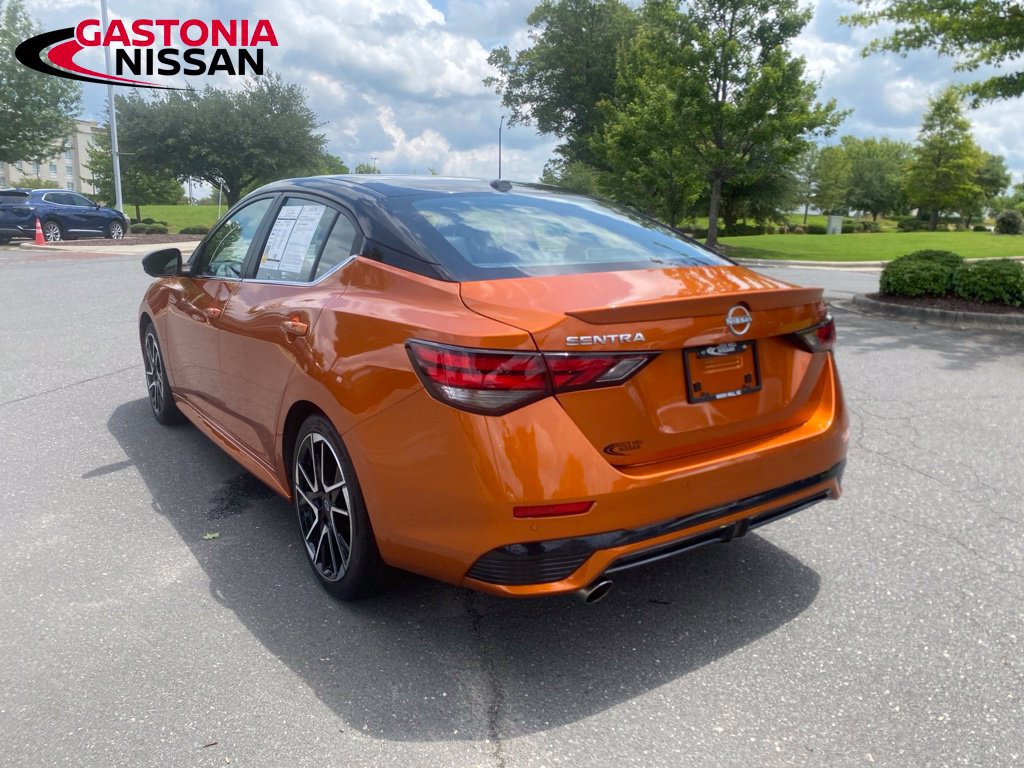 Used 2025 Nissan Sentra SR w/ SR Premium Package FWD image 9