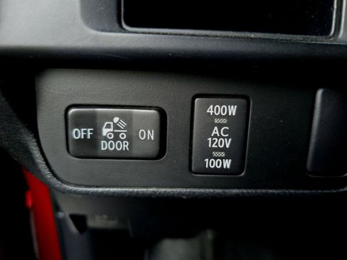 Used 2016 Toyota Tacoma TRD Sport w/ Towing Package image 38