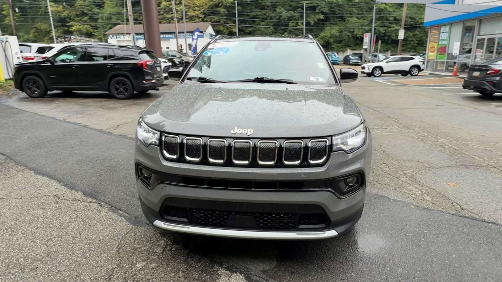 Used 2022 Jeep Compass Limited AWD/4WD image 3