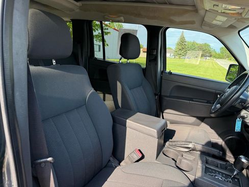 Used 2011 Jeep Liberty Sport w/ Popular Equipment Group AWD/4WD image 25