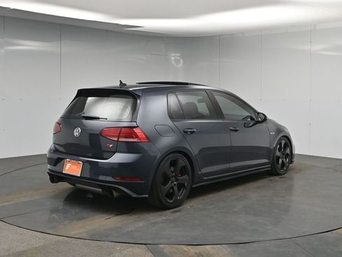 Used 2020 Volkswagen GTI SE image 5