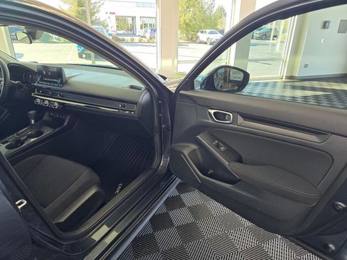 Used 2025 Honda Civic LX image 41