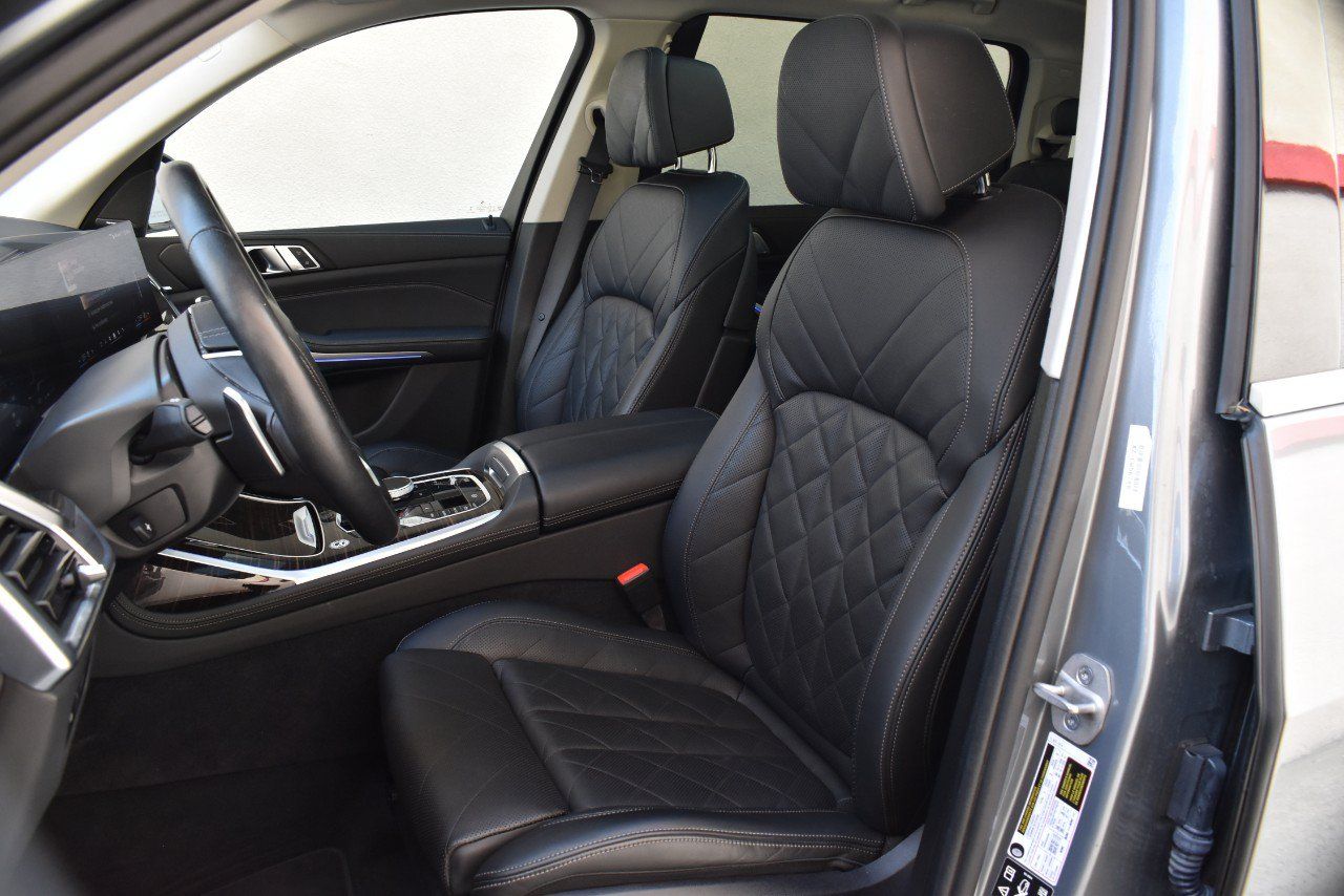 Used 2025 BMW X7 xDrive40i AWD/4WD image 15