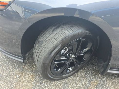 Used 2025 Honda Accord SE image 33