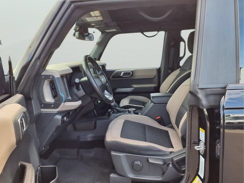 Used 2023 Ford Bronco Wildtrak AWD/4WD image 14