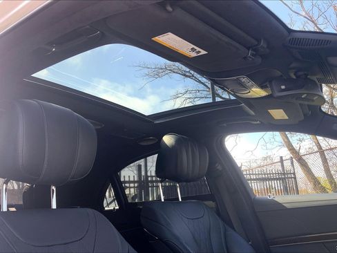 Used 2018 Mercedes-Benz S 560 4MATIC Sedan image 14