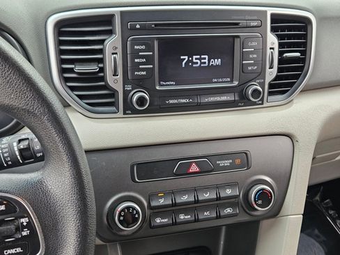 Used 2019 Kia Sportage LX image 14