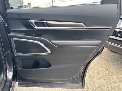 Used 2025 Kia Telluride S FWD image 26