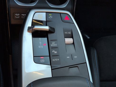 Certified 2024 BMW X1 M35i w/ Premium Package image 25