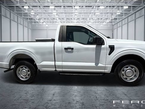 Used 2022 Ford F150 XL w/ Trailer Tow Package RWD image 6
