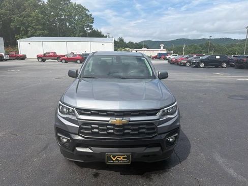 Used 2022 Chevrolet Colorado LT w/ LT Convenience Package AWD/4WD image 12