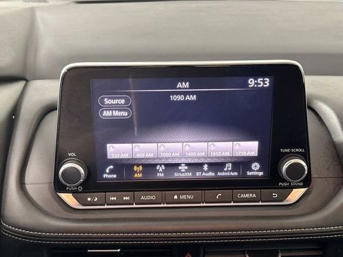 Used 2025 Nissan Rogue SV image 11