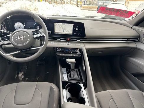 Certified 2025 Hyundai Elantra SEL w/ Cargo Package image 23