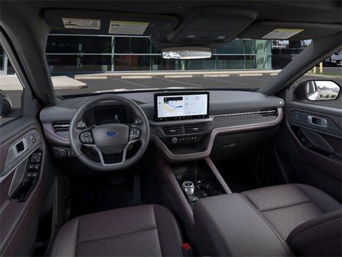 New 2026 Ford Explorer Platinum image 9