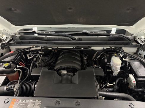 Used 2019 Chevrolet Silverado 1500 LT AWD/4WD image 37