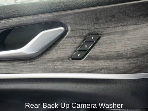 Used 2024 Jeep Grand Cherokee L Limited w/ Luxury Tech Group II image 31