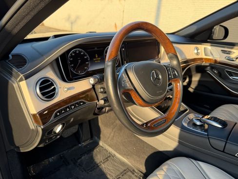 Used 2016 Mercedes-Benz Maybach S 600 image 17