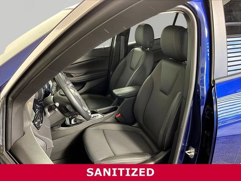 Used 2022 Buick Encore GX Select AWD/4WD image 19