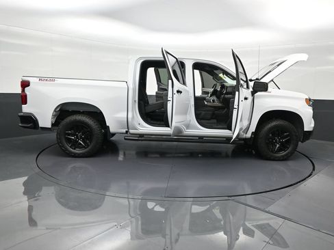 Used 2024 Chevrolet Silverado 1500 LT Trail Boss image 33