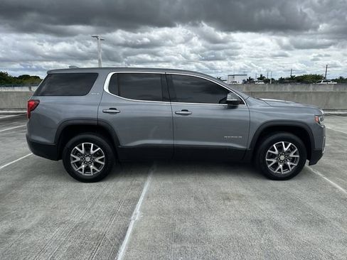 Used 2022 GMC Acadia SLE FWD image 18