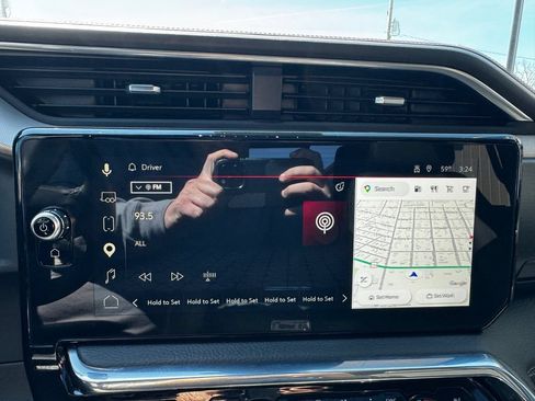 Used 2025 GMC Sierra 3500 Denali AWD/4WD image 18