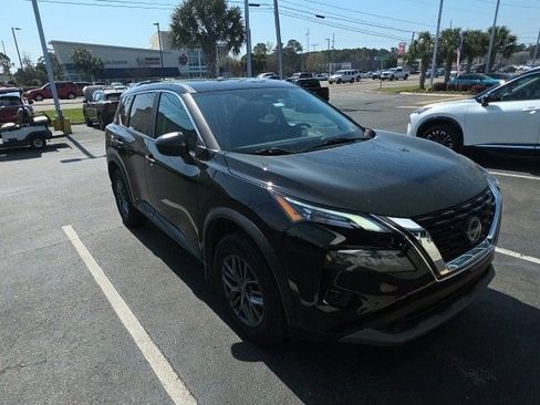 Used 2023 Nissan Rogue S image 3