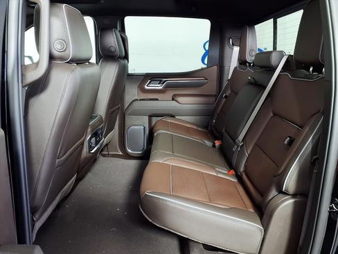 New 2026 GMC Sierra 1500 Denali w/ Denali Reserve Package image 17