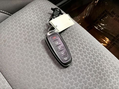 Used 2019 Ford Escape SE AWD/4WD image 14