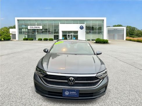 Used 2023 Volkswagen Jetta SE FWD image 8