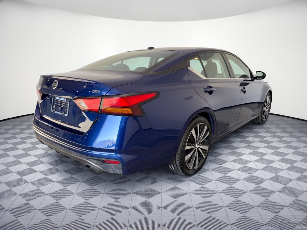 Used 2020 Nissan Altima 2.5 SR FWD image 9