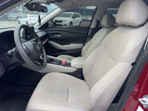 Used 2023 Honda Accord EX image 9
